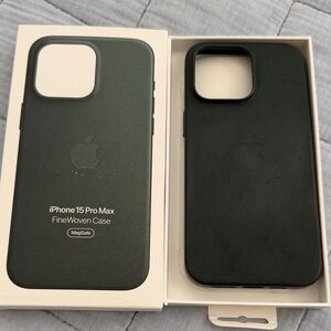 Apple iPhone 15 Pro Max FineWoven Case - Dark Green